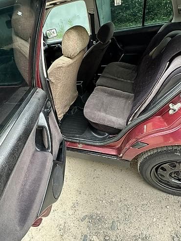 Унаа сатуу: Volkswagen Vento: 1993 г., 1.8 л, Кол менен иштөөчү, Бензин, Седан — 9