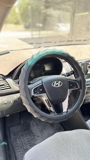 6: Hyundai Solaris: 2015 г., 1.6 л, Автомат, Бензин, Седан — 8