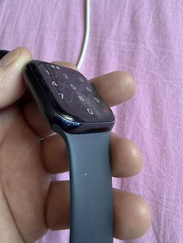 Apple Watch: Apple Watch Series 8, 45 мм, алюминиевый корпус цвета Midnight — 5
