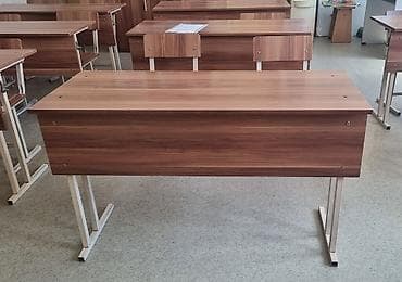 Комплект парты и стула, Б/у, цвет - Коричневый at lalafo.kg Комплект парты и стула, Б/у, цвет - Коричневый