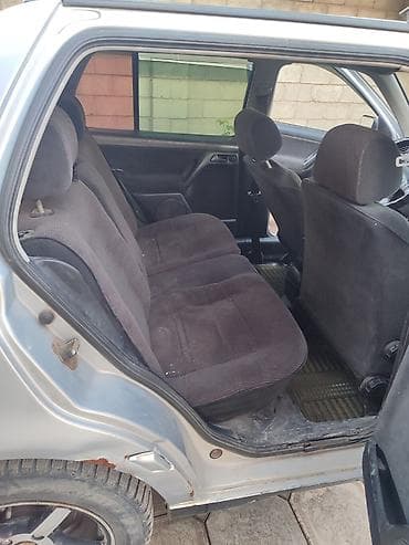 Унаа сатуу: Volkswagen Vento: 1996 г., 2 л, Кол менен иштөөчү, Бензин, Седан — 6