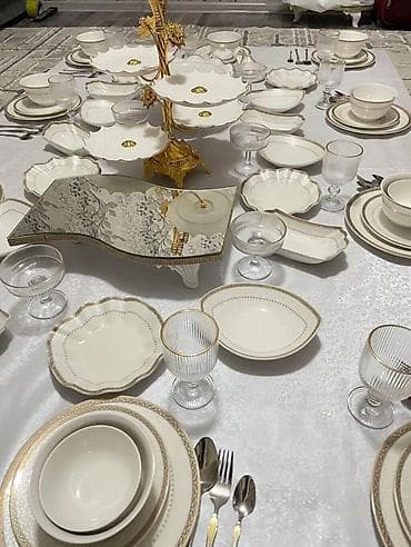 посуда на прокат: Сдаются в аренду сервисные посуды. В комплекте имеются Ложки, вилки — 2