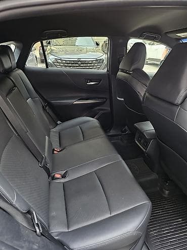 lexus 600: Toyota Venza: 2021 г., 2.5 л, Автомат, Гибрид, Кроссовер — 7