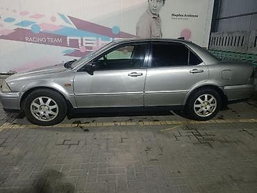 справа: Honda Torneo: 1999 г., Автомат, Седан — 2