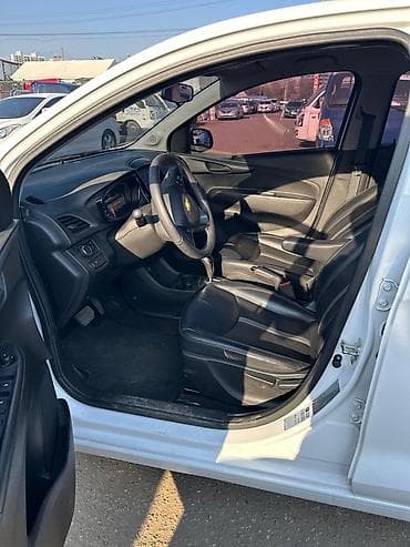 шевроле оникс: Chevrolet Spark: 2020 г., Автомат, Бензин, Хэтчбэк — 8