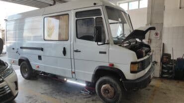 обмен на авто с доплатой: Mercedes-Benz Vario: 1993 г., 4 л, Механика, Дизель, Фургон — 9