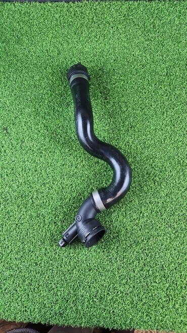 блок предохранителей: Патрубок Е82 Е90 Е84 С двигателем N46 1712 7 531 769 В — 3