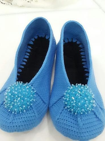 under armaur: Домашные тапочки, 39 размер — 1