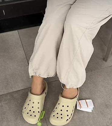 Айымдардын бут кийими: Саболор, 39, Crocs, Жаңы, түсү - Саргыч боз, Өзү алып кетүү — 3