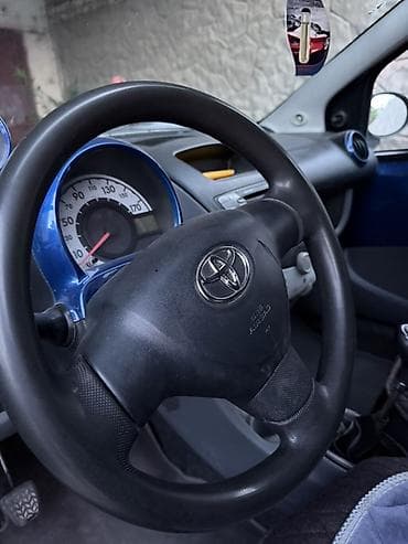highlander 2012: Toyota Aygo: 2009 г., Механика, Бензин, Хэтчбэк — 6