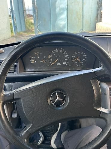 devo tiko: Mercedes-Benz W124: 1987 г., 2 л, Механика, Бензин, Седан — 5