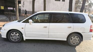 шипованные шины б у: Honda Odyssey: 2000 г., 2.3 л, Автомат, Бензиновая, Минивэн — 3