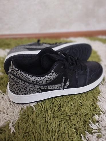 stan smith: Мужские кроссовки, 44, Jordan, Новый, цвет - Черный — 1