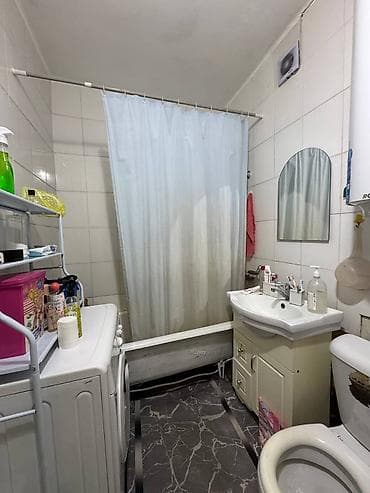 Квартиры: 1 комната, 35 м², Элитка, Улан мкр Элитка, 3 этаж, Старый ремонт — 3