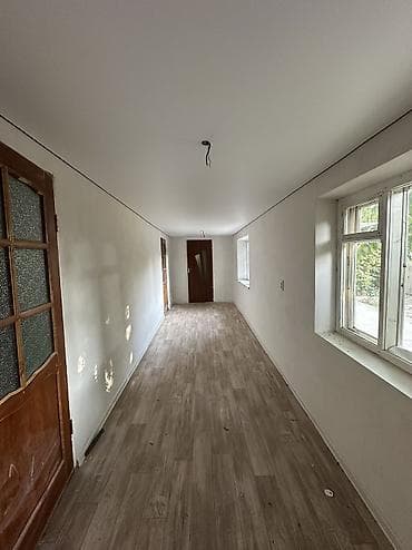 Недвижимость: ✨ Продаётся дом в г. Шопоков район Переезд ✨ 🏡 Характеристики: • — 9