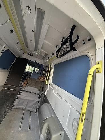 красный матиз: Легкий грузовик, Mercedes-Benz, Б/у — 8