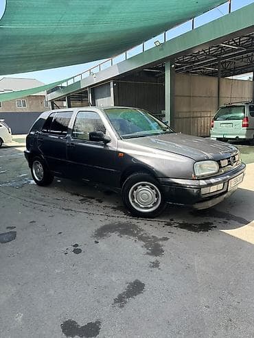 b v d: Volkswagen Golf: 1993 г., 1.6 л, Механика, Бензин, Хэтчбэк — 1