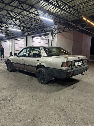 voyah h97: Honda Accord: 1987 г., 2 л, Механика, Бензин, Седан — 9