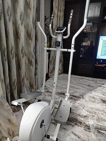 Эллиптический тренажёр (орбитрек), компактный домашний кардиотренажёр