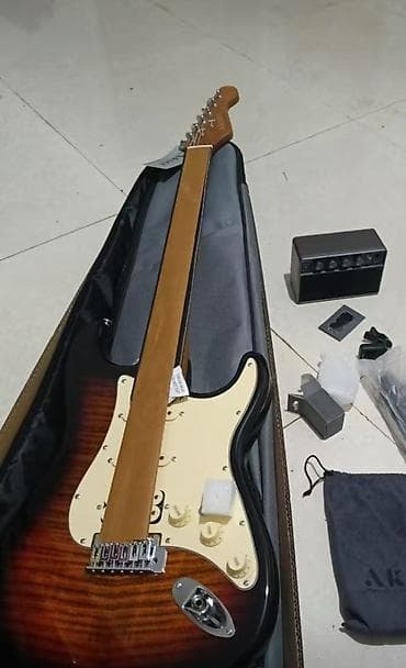 акорт сл7: Продам электрогитара Aklot stryde,новая,в комплекте мини комбик и все — 3