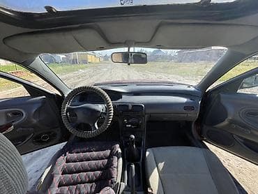 кызыл бирдик: Mazda 626: 1992 г., 1.8 л, Кол менен иштөөчү, Бензин, Седан — 6
