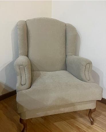 Продаю Кресло в наличии 2 шт антикварные отреставрированы цена за