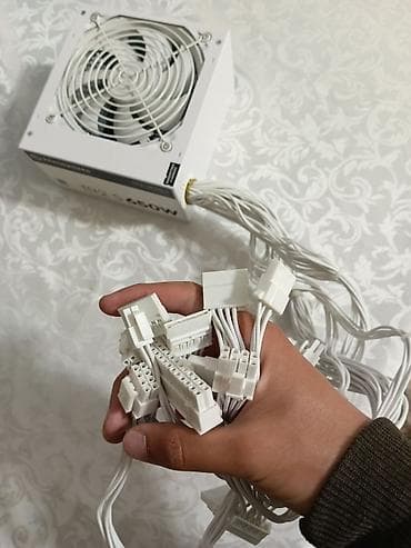 Настольные ПК и комплектующие: Блок питания, Thermaltake, 80 Plus — 4