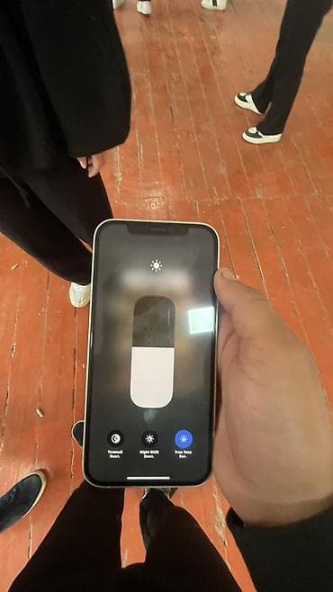 iphone 12: IPhone 12, Белый — 1