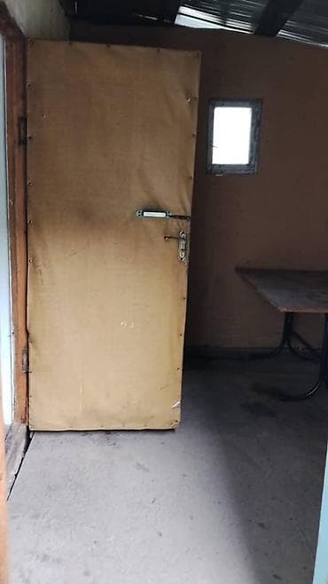 сдаю дом без хозяин: Сдам простое одноэтажное жильё с отдельным входом и крытой — 2