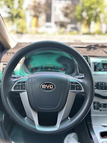 bad e5: BYD E5: 2019 г., 0.1 л, Автомат, Электромобиль, Седан — 6