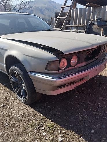 bmv e32: BMW 7 series: 1990 г., Седан — 3