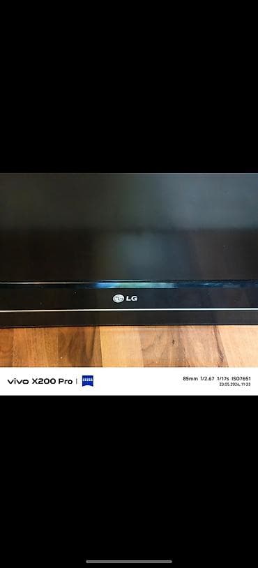 xbox 360 e: Телевизор LG (серия с логотипом внизу рамки), диагональ приблизительно — 2