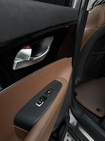 Продажа авто: Kia Sorento: 2019 г., 2.2 л, Автомат, Дизель, Кроссовер — 8