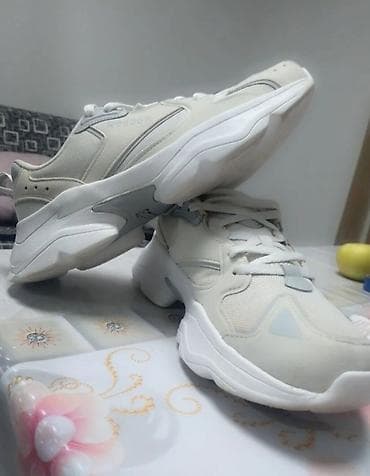 Угги: Оксфорды, 40, 40.5, Reebok, Новый, цвет - Бежевый — 2