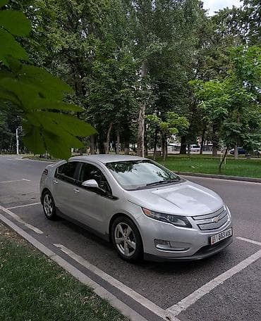 e2 byd: Chevrolet Volt: 2013 г., 1.4 л, Вариатор, Гибрид, Хэтчбэк — 2