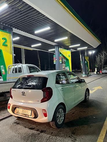 x5 2018: Kia Picanto: 2018 г., Бензин, Хэтчбэк — 5