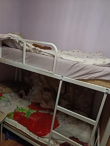 Двухъярусная кровать с металлическим каркасом и матрасом - Прочный — 6