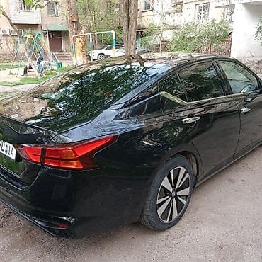 altima: Nissan Altima: 2021 г., 2 л, Вариатор, Бензин, Седан — 4