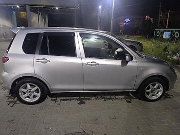 Mazda Demio: 2002 г., 1.3 л, Автомат, Бензин, Хэтчбэк