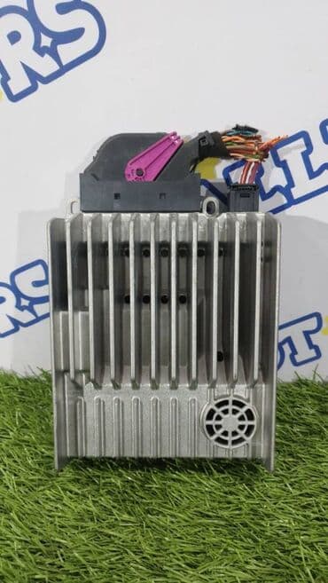 усилитель не рабочий: Mercedes-Benz W212 E350 v-3.5 2010 год, усилитель звука — 1