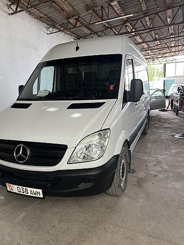 перегародка на спринтер: Легкий грузовик, Mercedes-Benz — 3