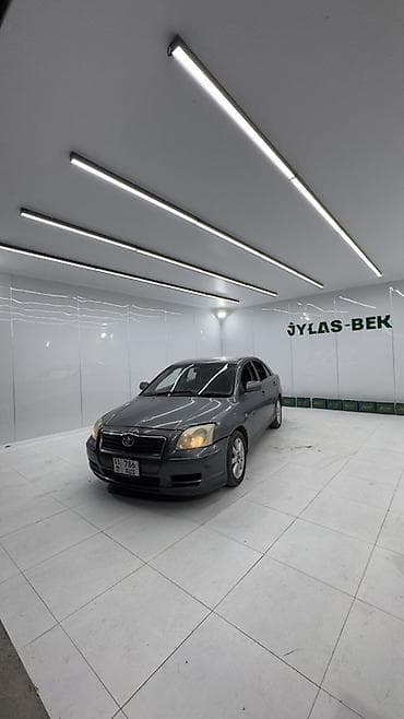 Toyota Avensis: 2004 г., Автомат, Газ, Седан — 2