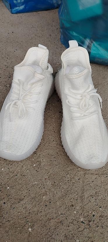 протекторы для обуви: Кроссовки Adidas Качество сонун размерлер аз калгандыгына байланыштуу — 7