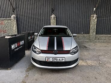 mini cuper: Volkswagen Polo: 2011 г., 1.6 л, Автомат, Бензин, Седан — 1