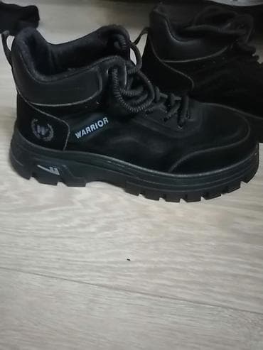 Жеке буюмдар: Мужские кроссовки/ботинки Warrior, черные. - Верх: замша/нубук с — 3