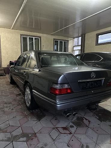 бак 124 мерс: Mercedes-Benz W124: 1994 г., 2.2 л, Бензин, Седан — 4