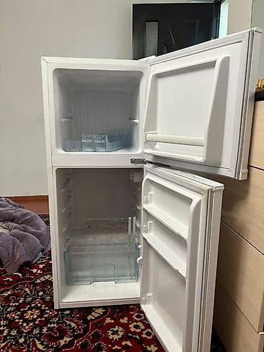 table fan: Компактный двухкамерный холодильник с верхней морозильной камерой — 5