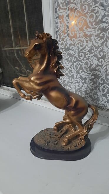 изумруд золото: Сувенир Лошадь статуэтк — 1