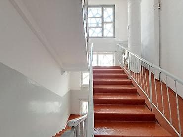 бассейе: 3 комнаты, 70 м², 106 серия, 9 этаж, Старый ремонт — 10