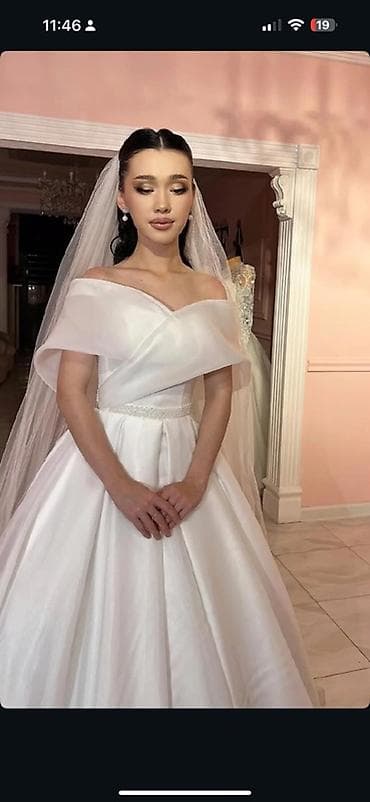 Свадебное платье в классическом стиле а-ля принцесса. - Цвет